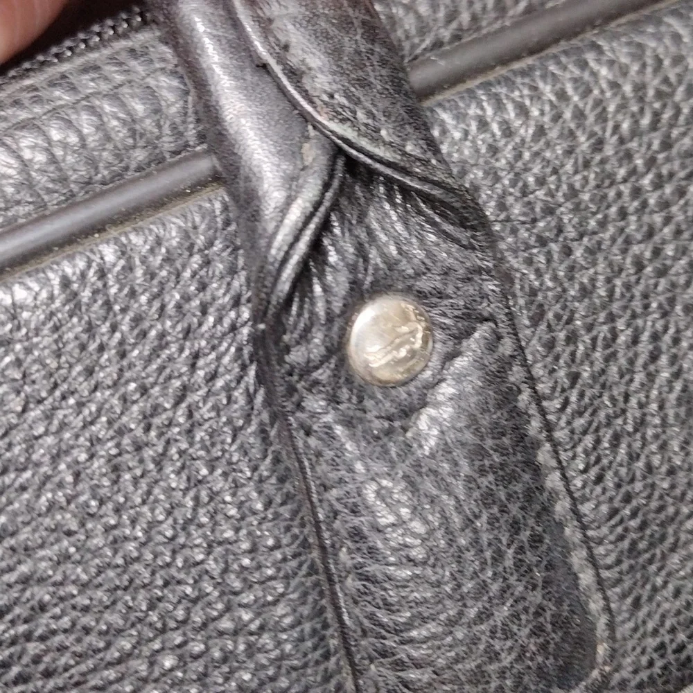 Crocodile brand unisex black pebbled leather bag. NWT.